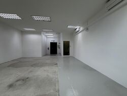 UB. One (D14), Factory #591812251